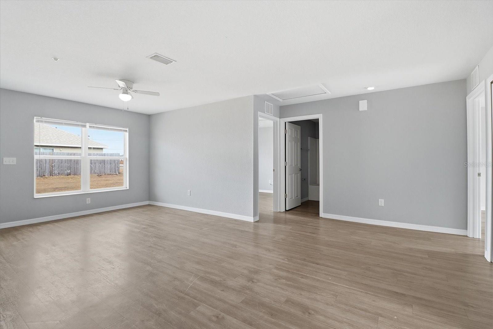 Image 10 of 30 For 12 Walnut Road