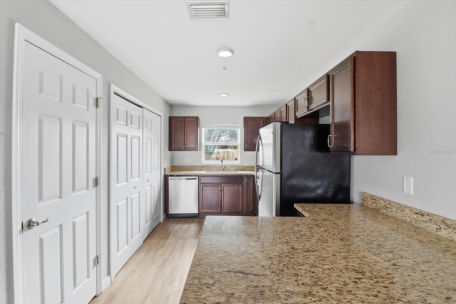 Image 12 of 30 For 12 Walnut Road