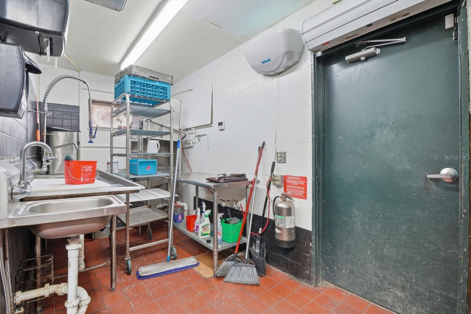 Image 40 of 53 For 859 Us Hwy 41 South