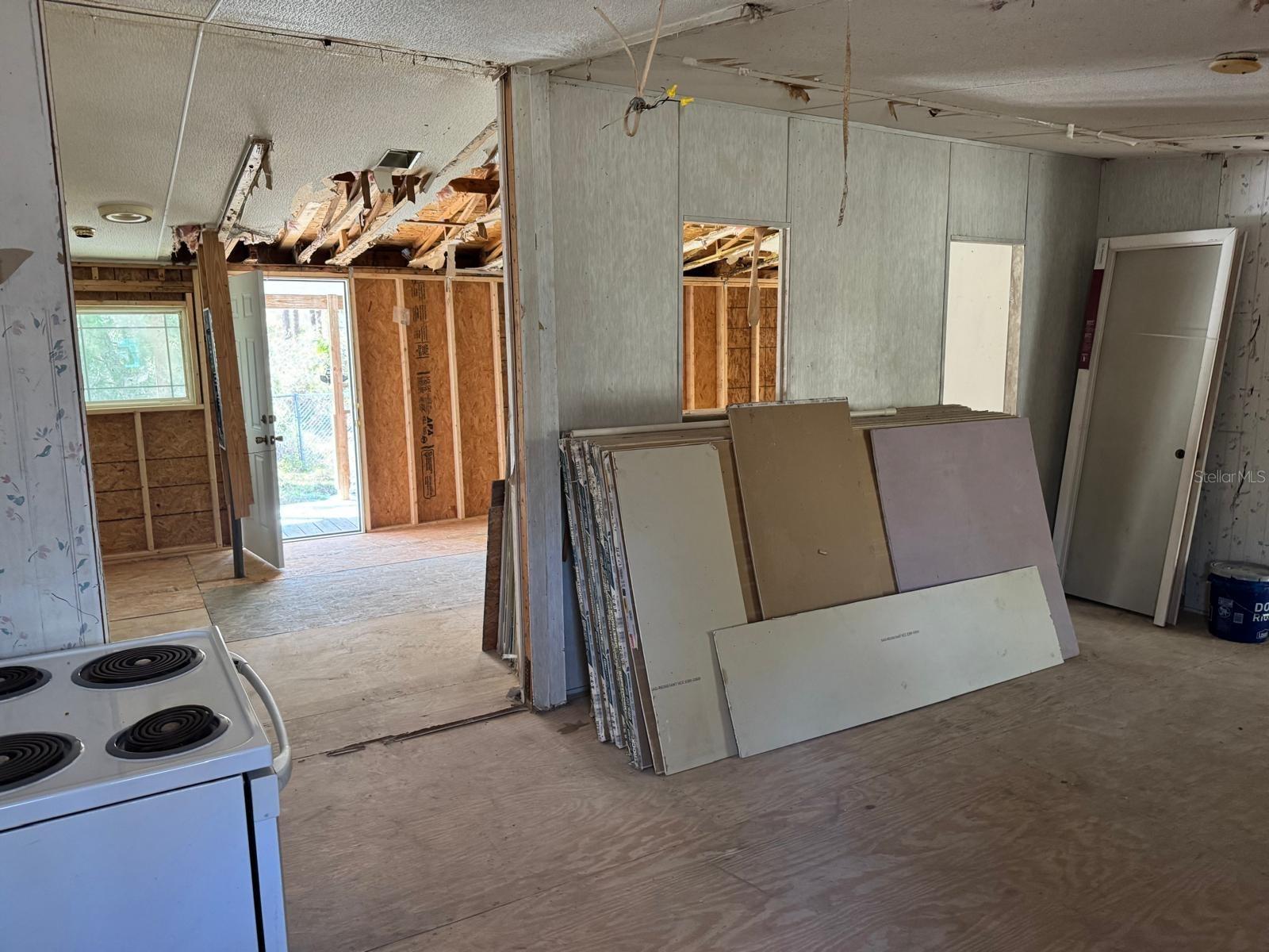 Image 10 of 32 For 13395 65th Court