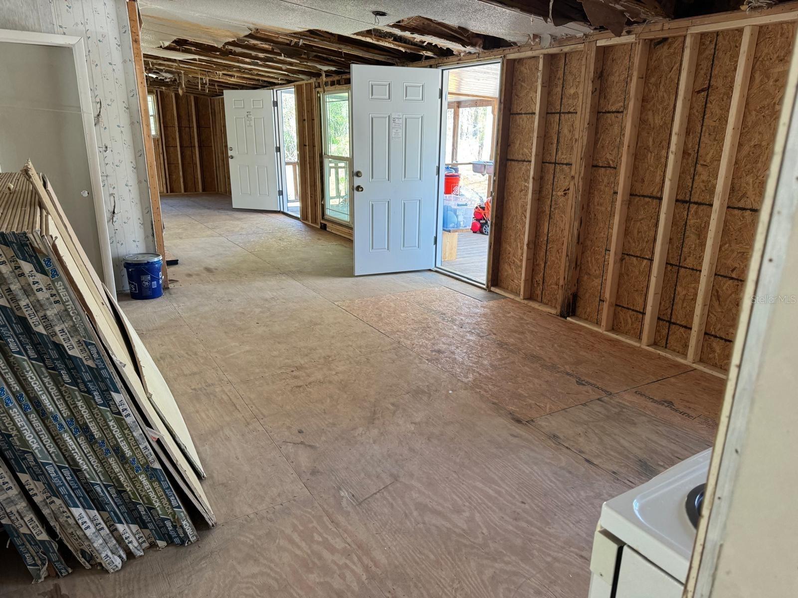 Image 12 of 32 For 13395 65th Court