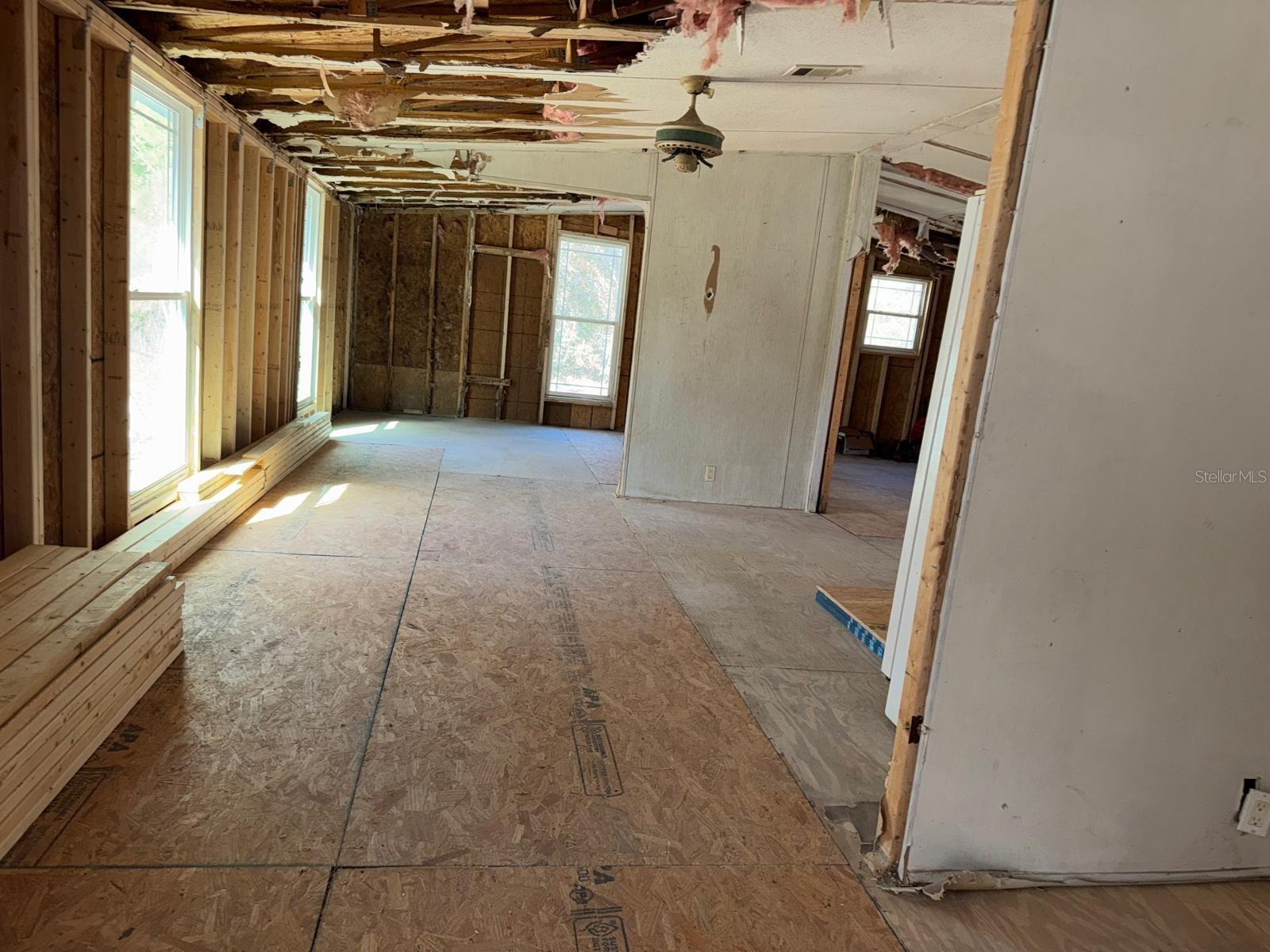 Image 13 of 32 For 13395 65th Court