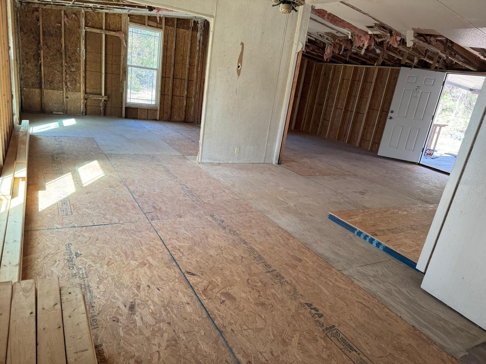 Image 16 of 32 For 13395 65th Court