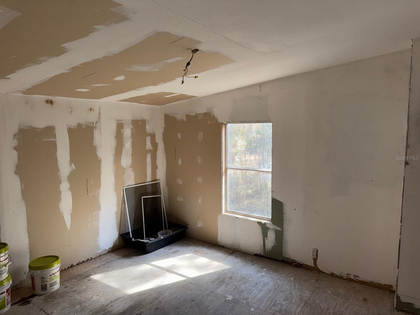 Image 18 of 32 For 13395 65th Court