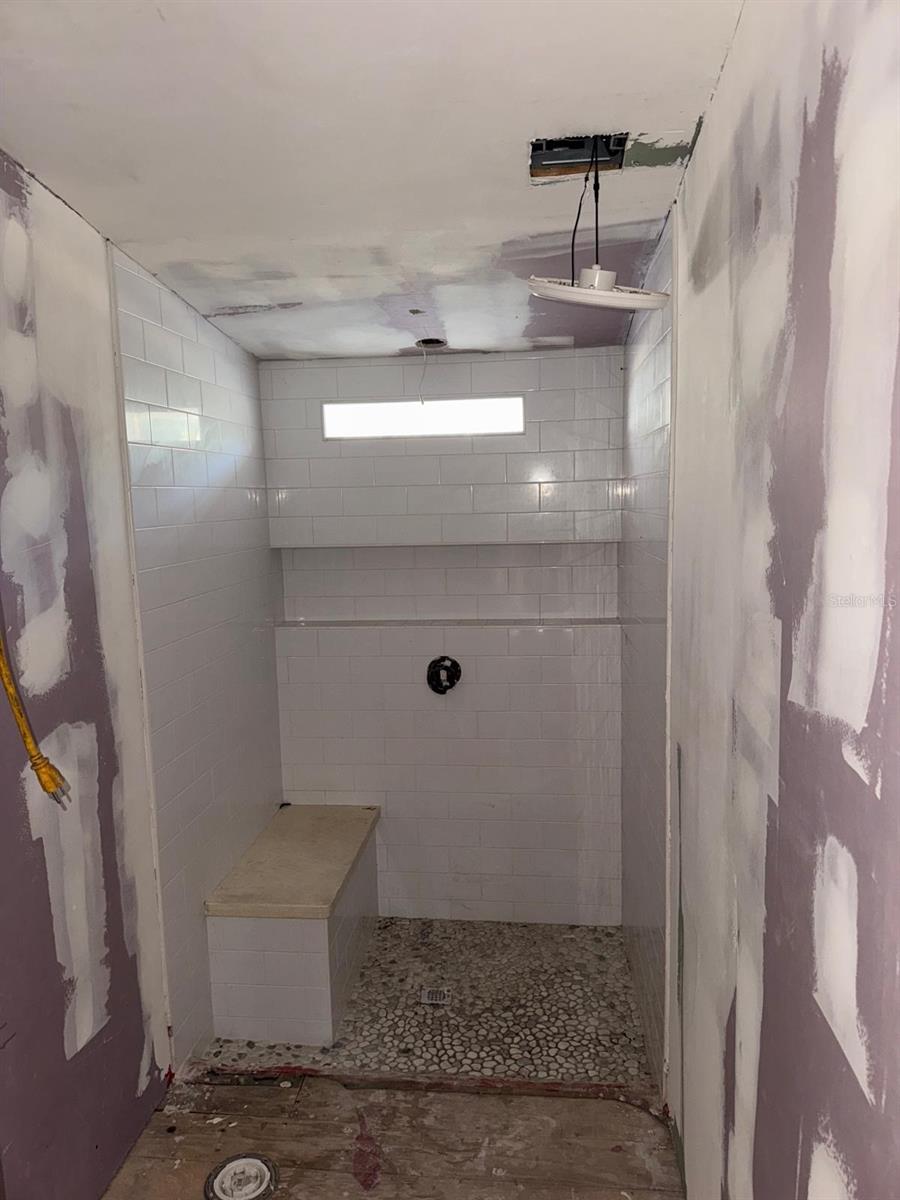 Image 21 of 32 For 13395 65th Court