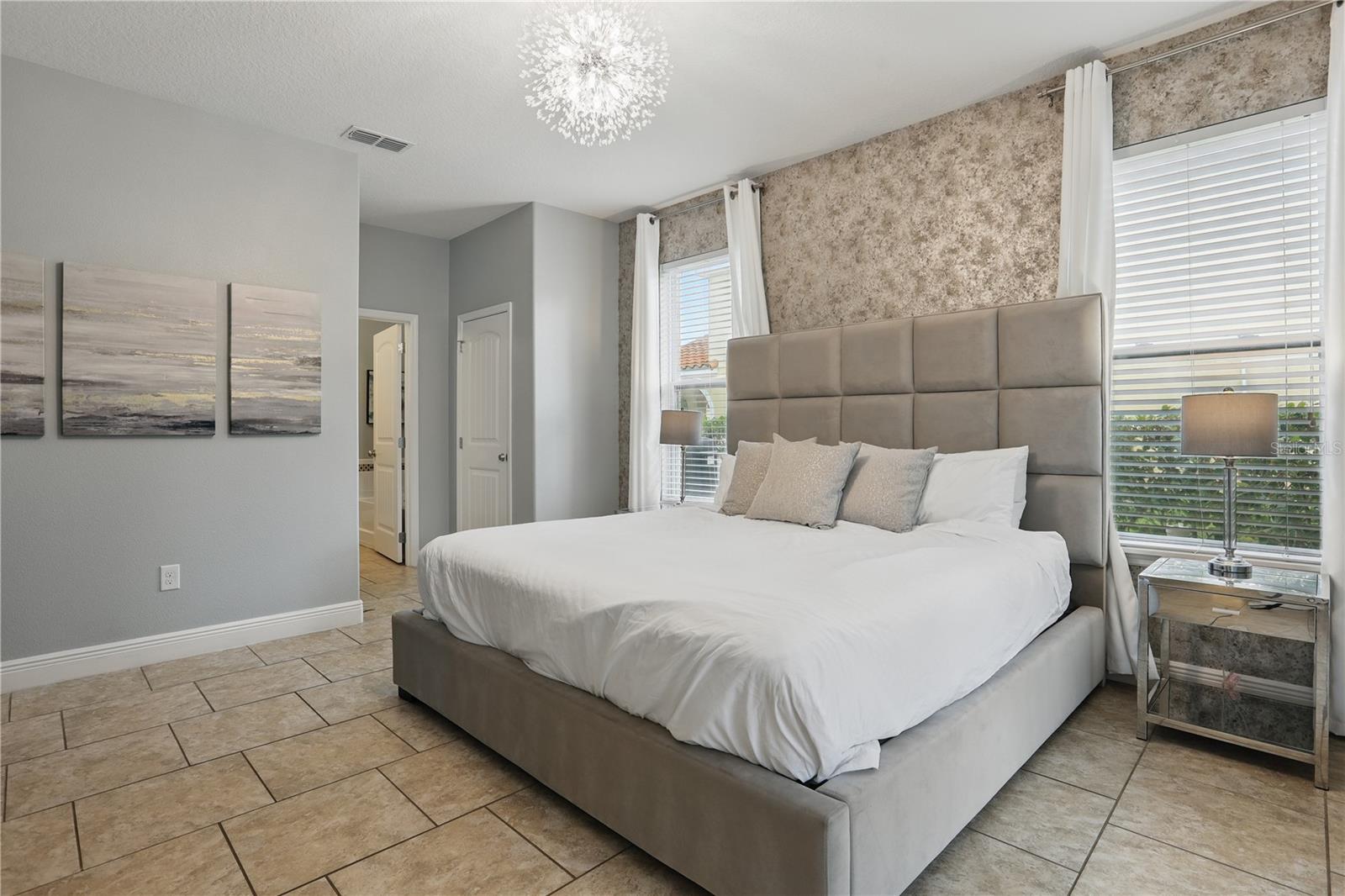 Image 16 of 65 For 4147 Oaktree Drive