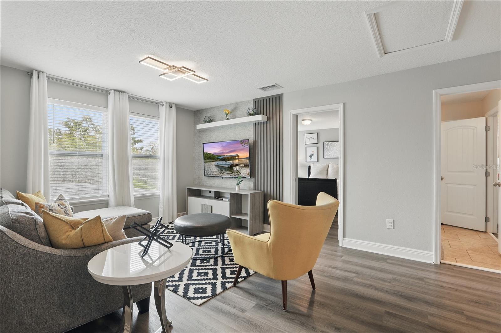 Image 24 of 65 For 4147 Oaktree Drive