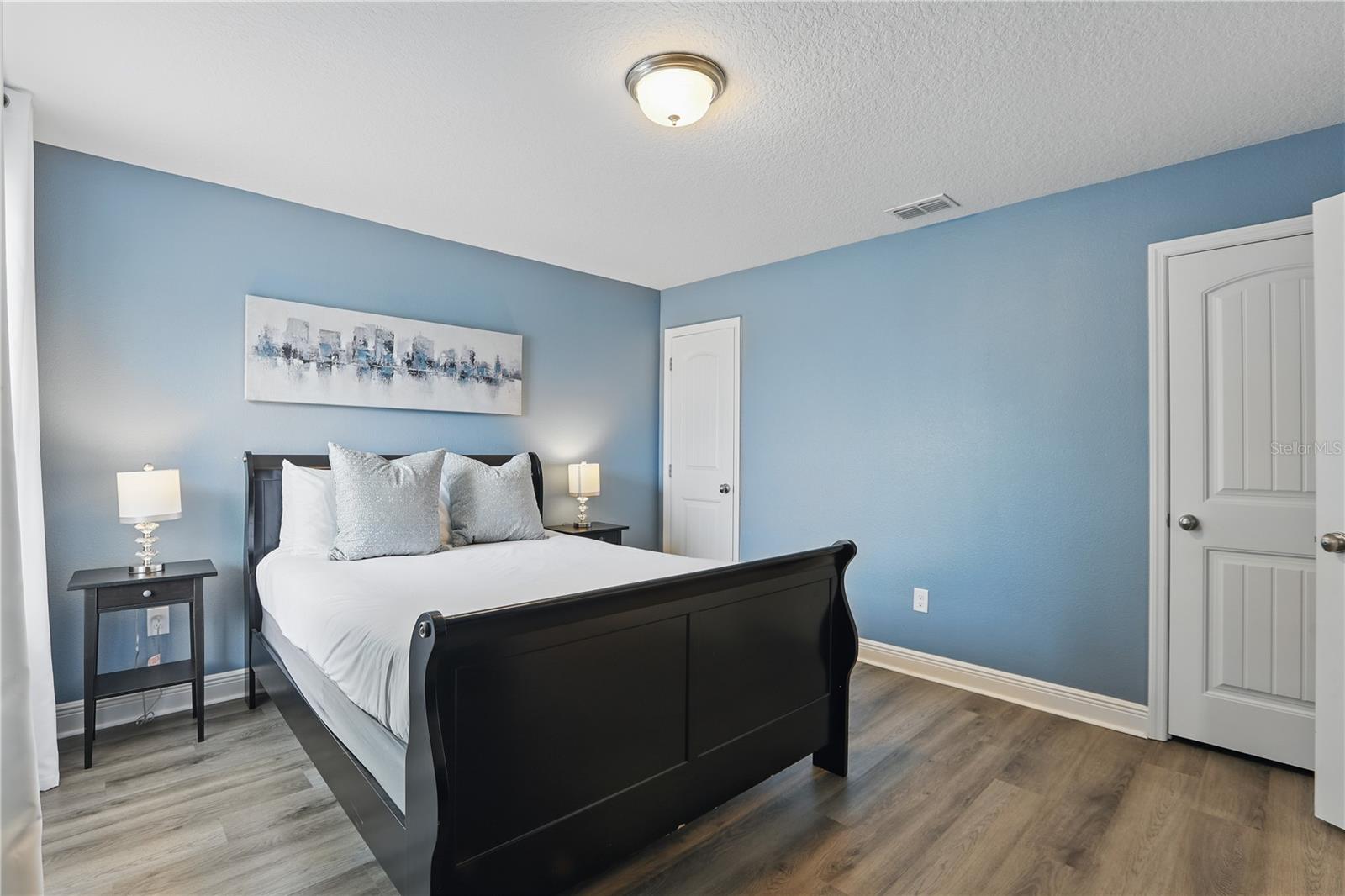 Image 29 of 65 For 4147 Oaktree Drive