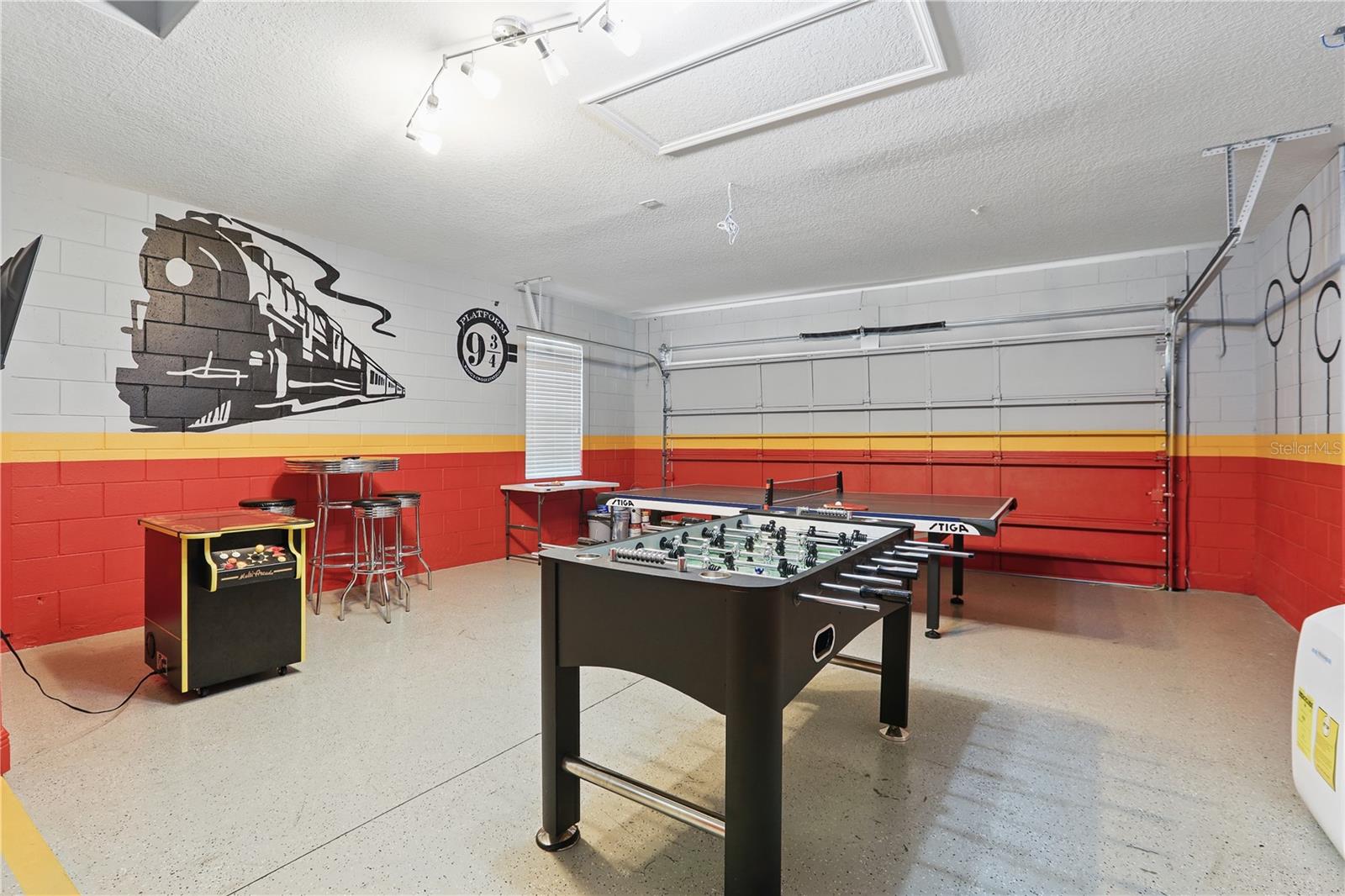 Image 39 of 65 For 4147 Oaktree Drive