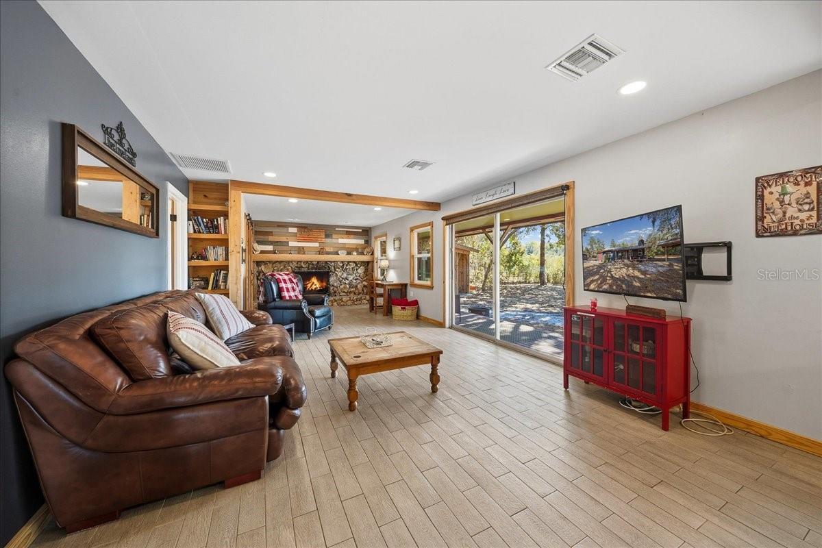 Image 10 of 61 For 15120 240th Court