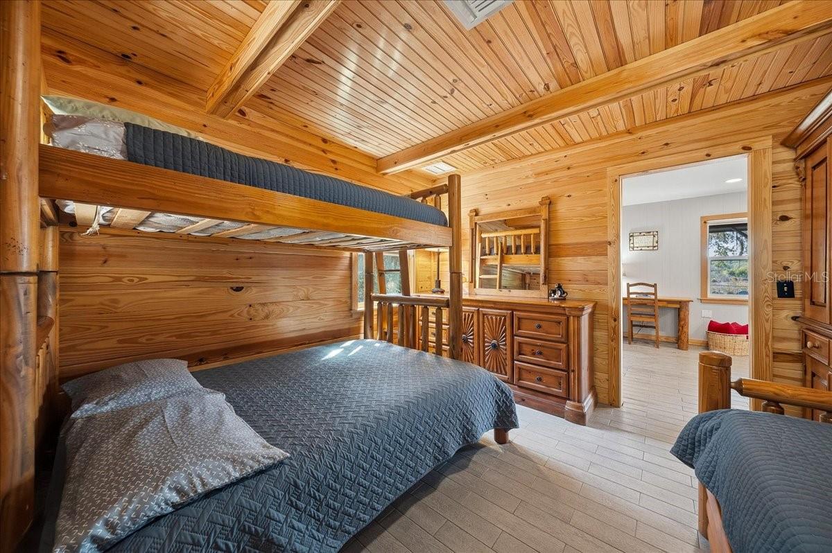 Image 19 of 61 For 15120 240th Court