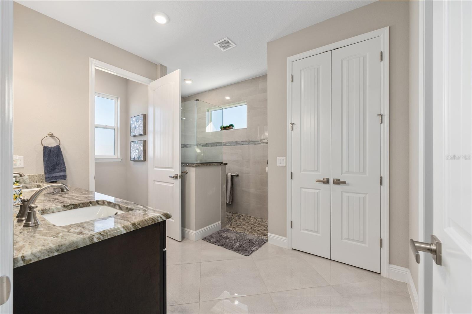 Image 26 of 47 For 8003 95th Court