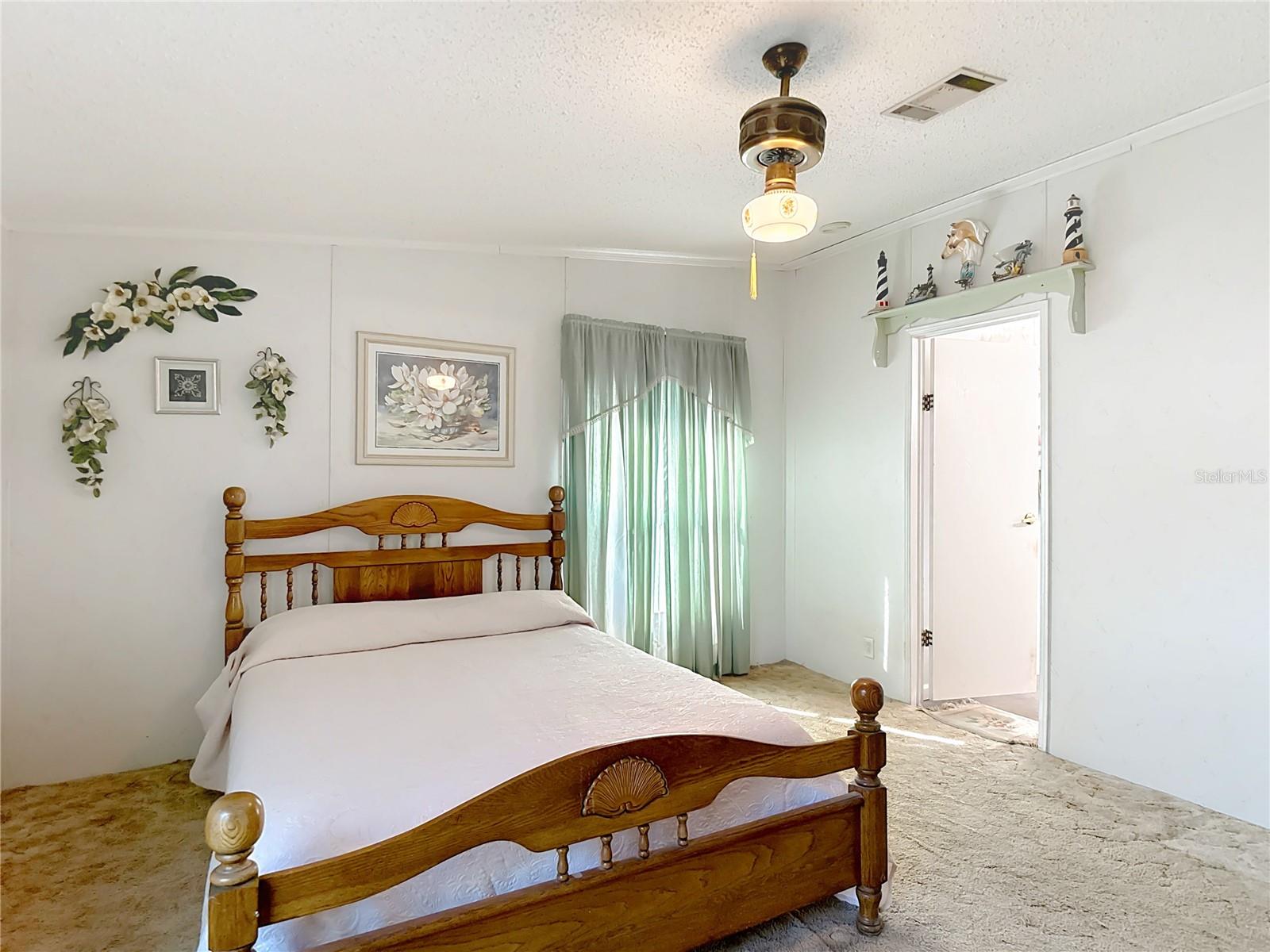 Image 20 of 41 For 14711 Grayoak Lane