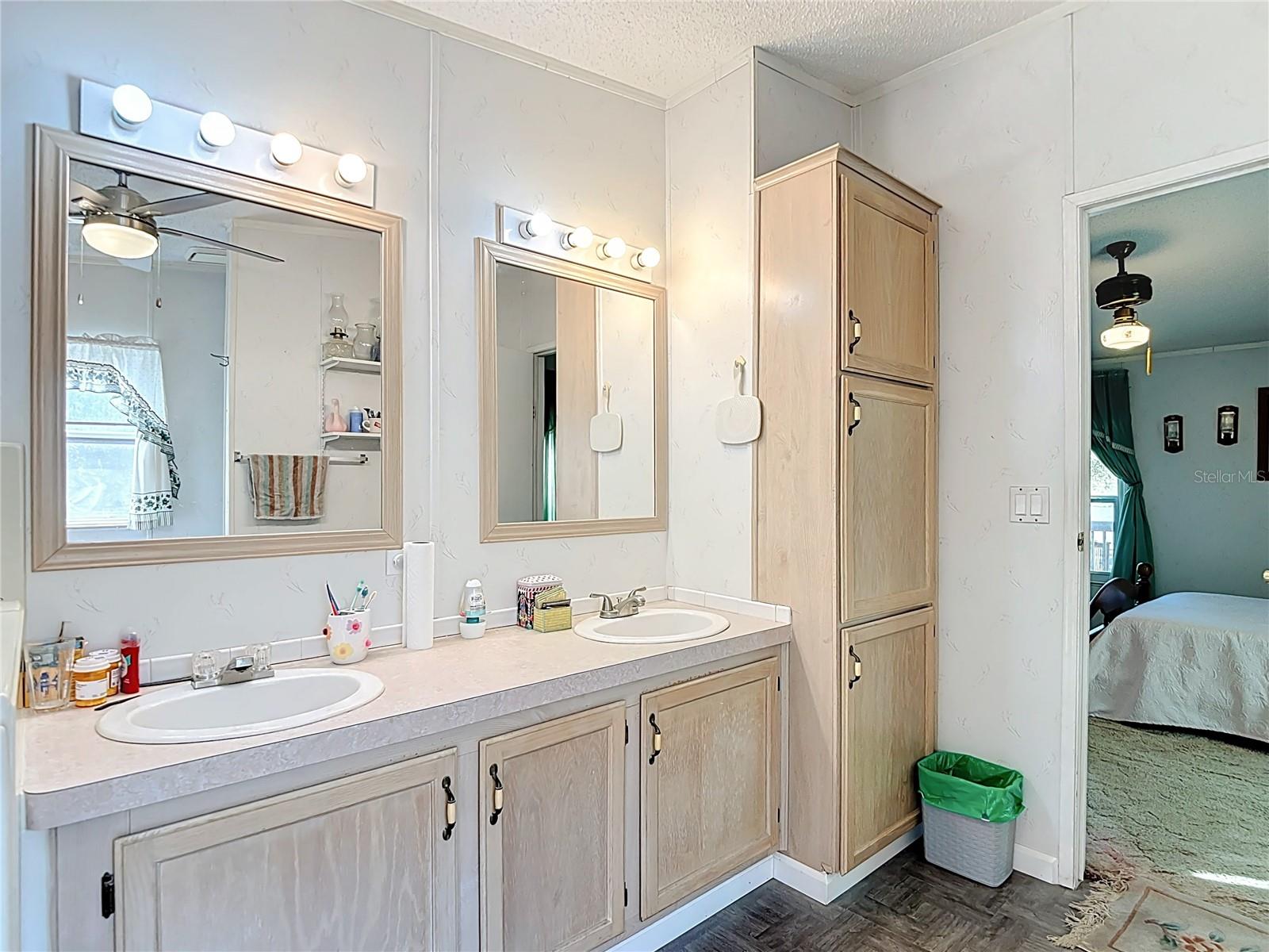 Image 23 of 41 For 14711 Grayoak Lane