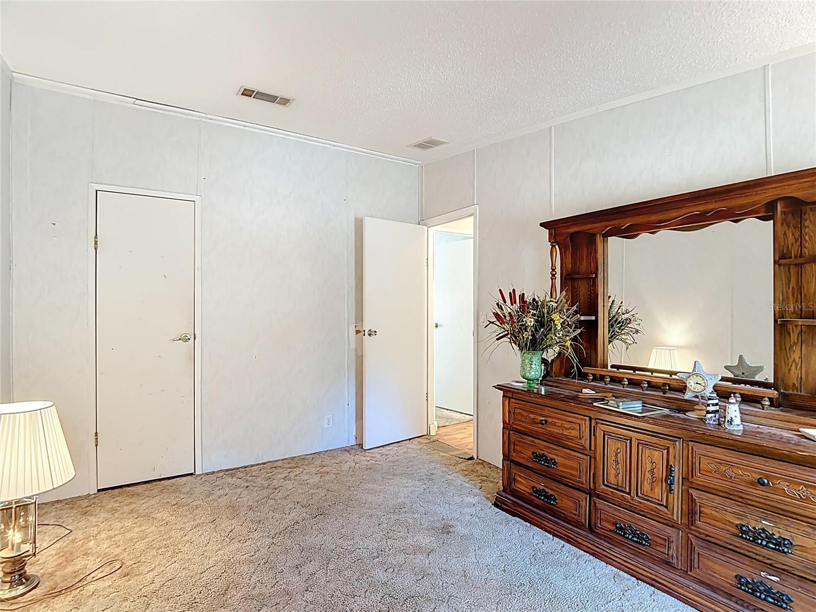 Image 28 of 41 For 14711 Grayoak Lane