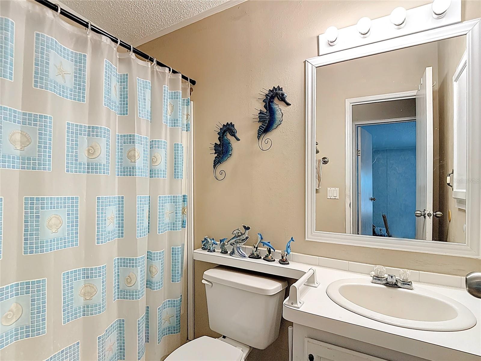 Image 29 of 41 For 14711 Grayoak Lane