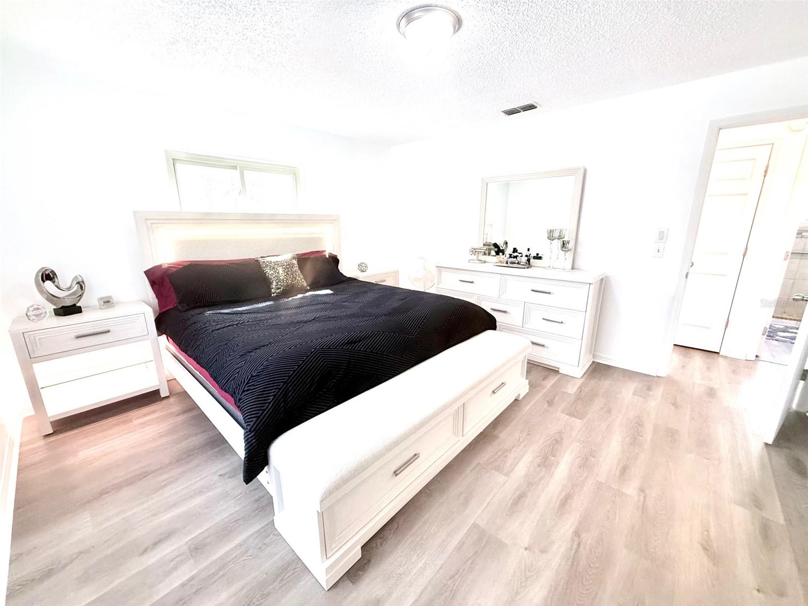 Image 17 of 45 For 11264 Schult Terrace