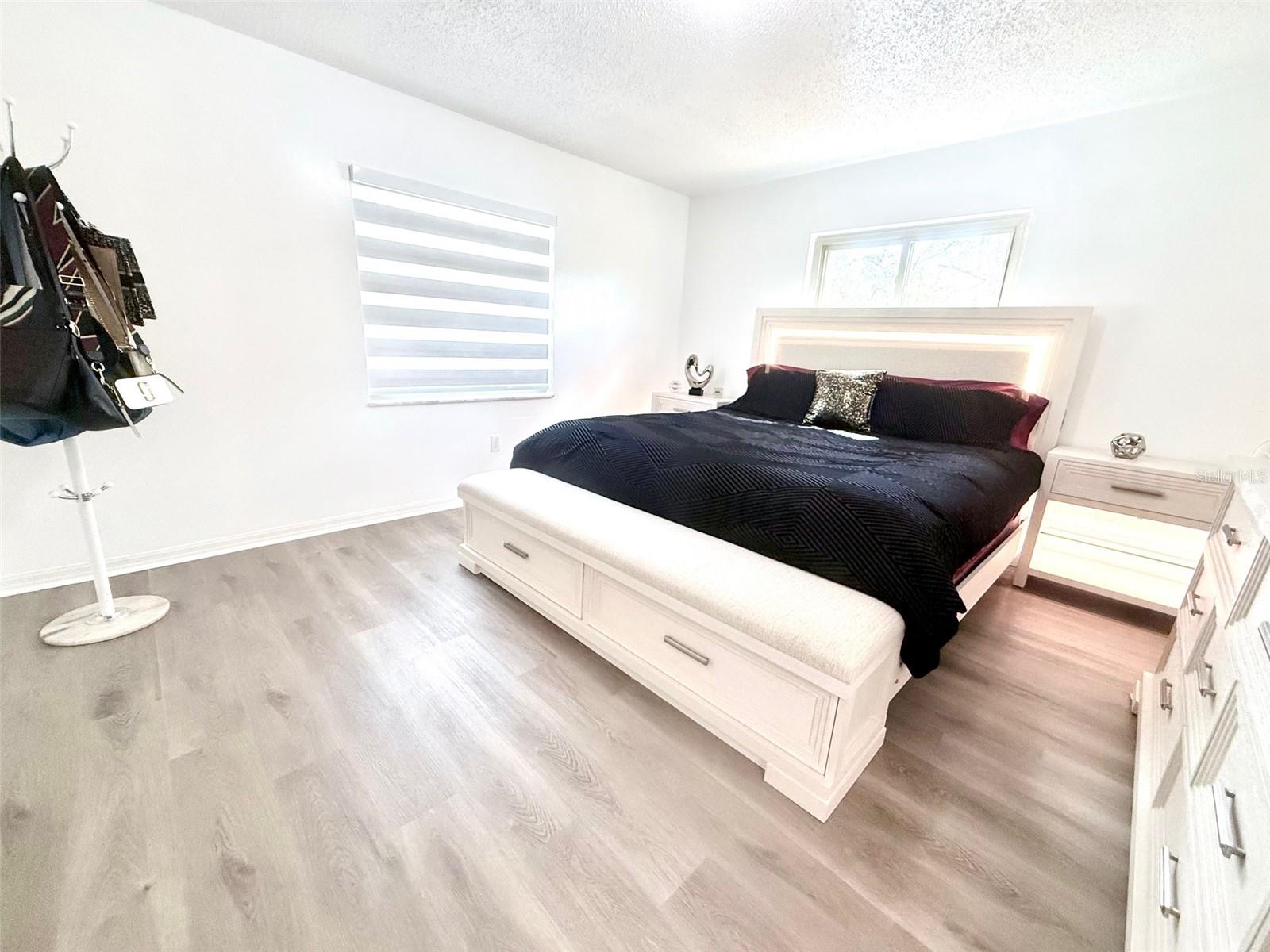 Image 18 of 45 For 11264 Schult Terrace