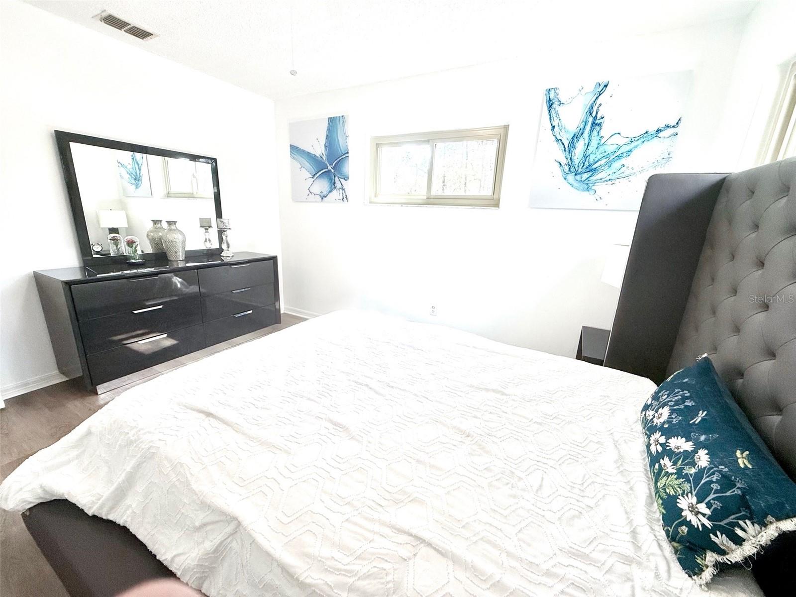 Image 23 of 45 For 11264 Schult Terrace