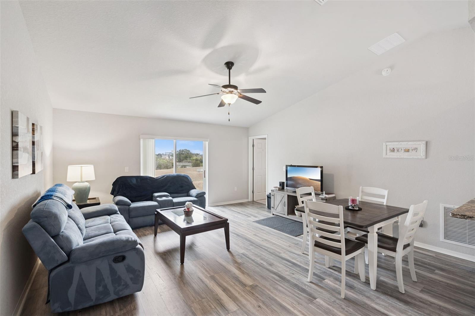 Image 12 of 31 For 202 Highland Meadows Place