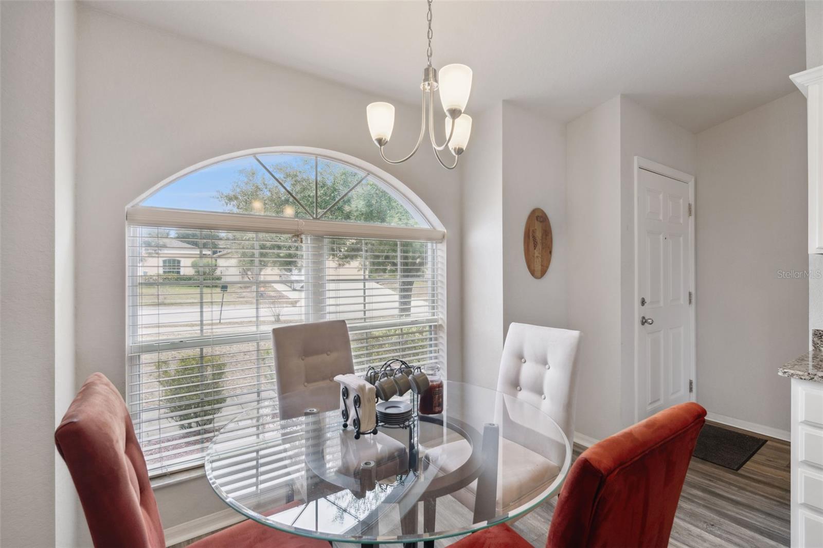 Image 7 of 31 For 202 Highland Meadows Place