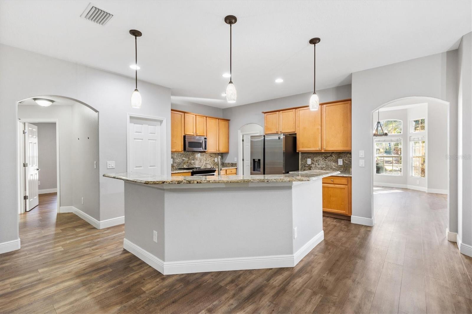 Image 10 of 29 For 1804 Wingspread Drive