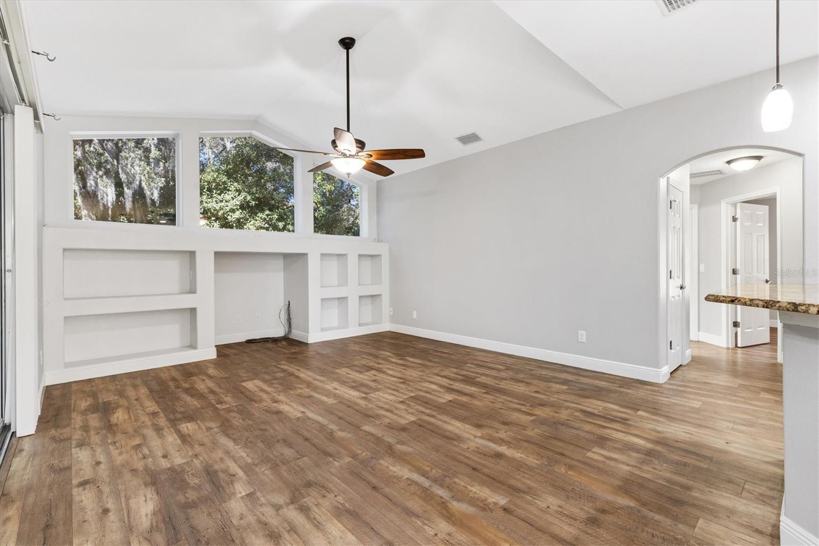 Image 12 of 29 For 1804 Wingspread Drive