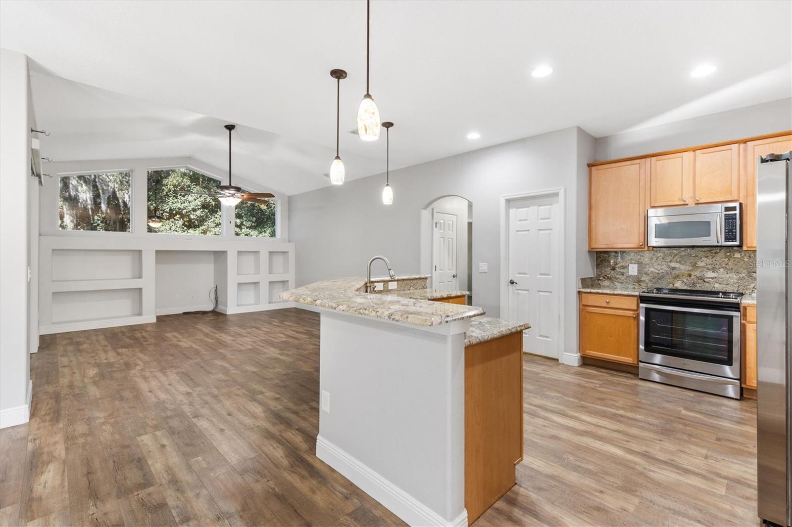 Image 9 of 29 For 1804 Wingspread Drive