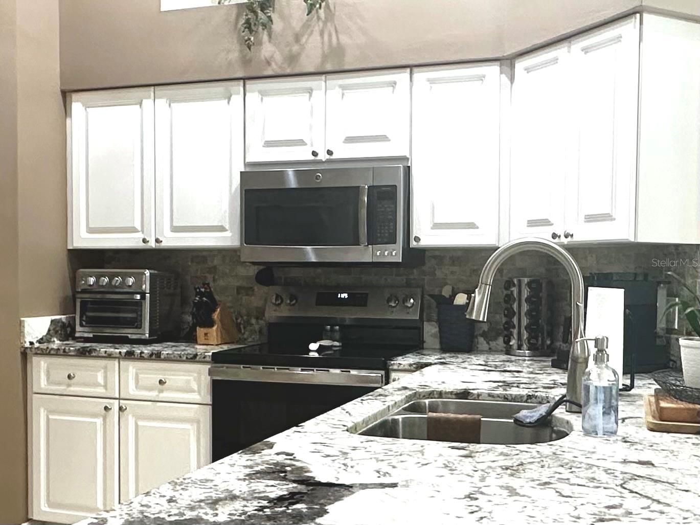 Image 19 of 52 For 4532 Jademoor Drive