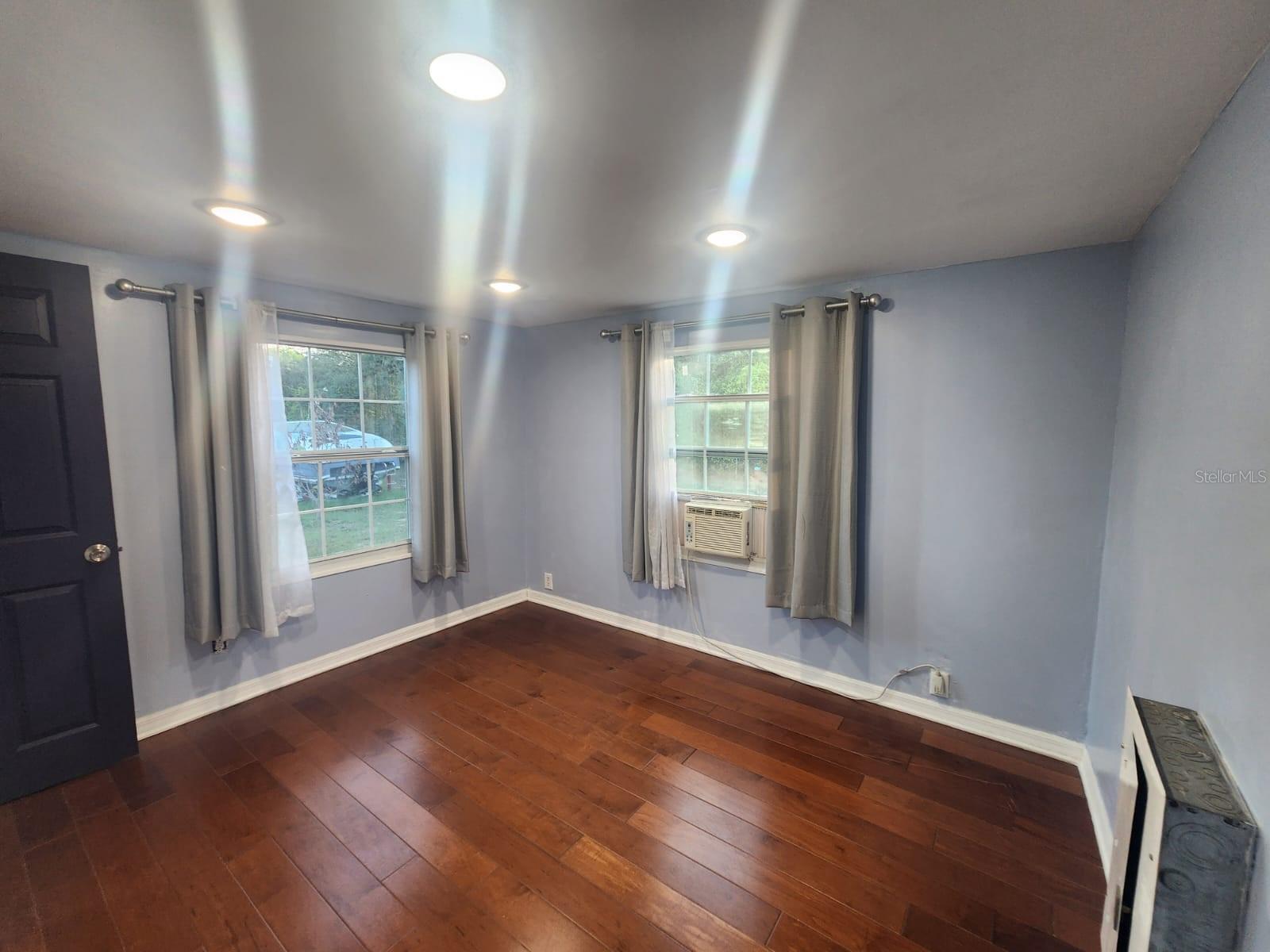 Image 8 of 22 For 17155 17th Circle