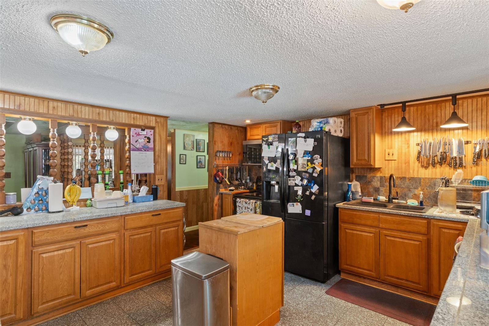 Image 12 of 58 For 265 Thayer Avenue