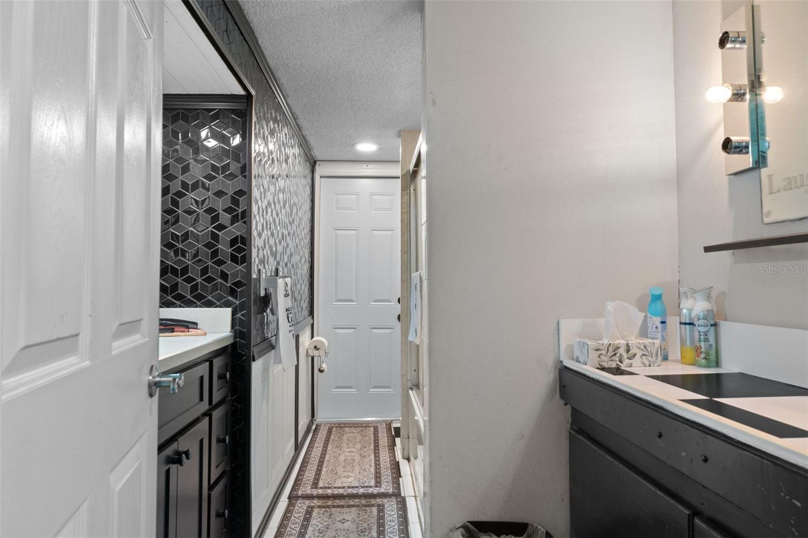 Image 36 of 58 For 265 Thayer Avenue