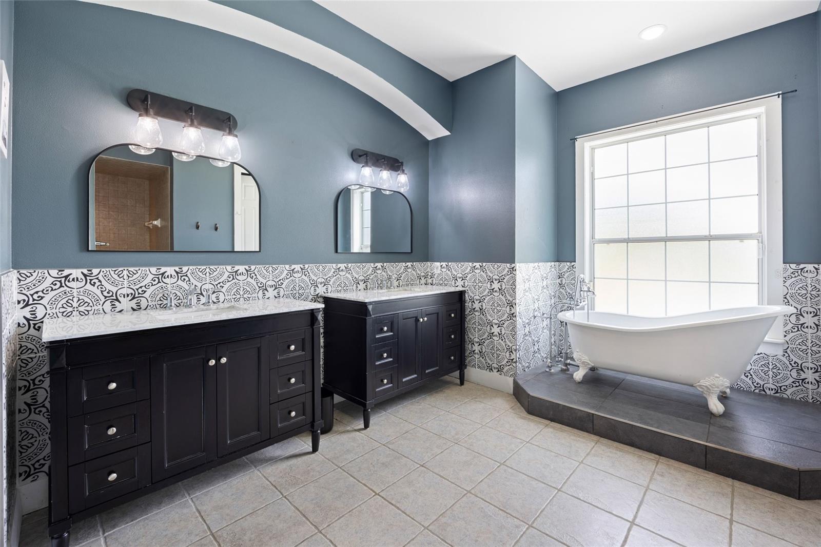 Image 16 of 52 For 25 69th Place