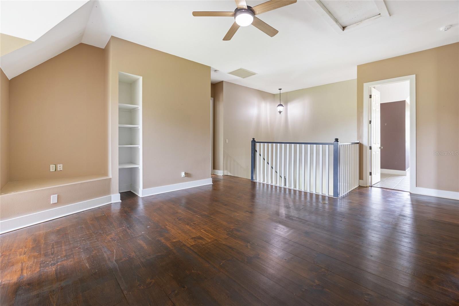 Image 21 of 52 For 25 69th Place