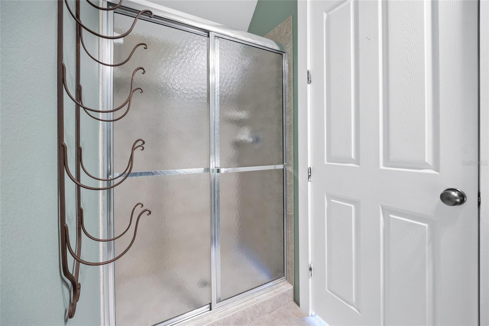 Image 25 of 52 For 25 69th Place