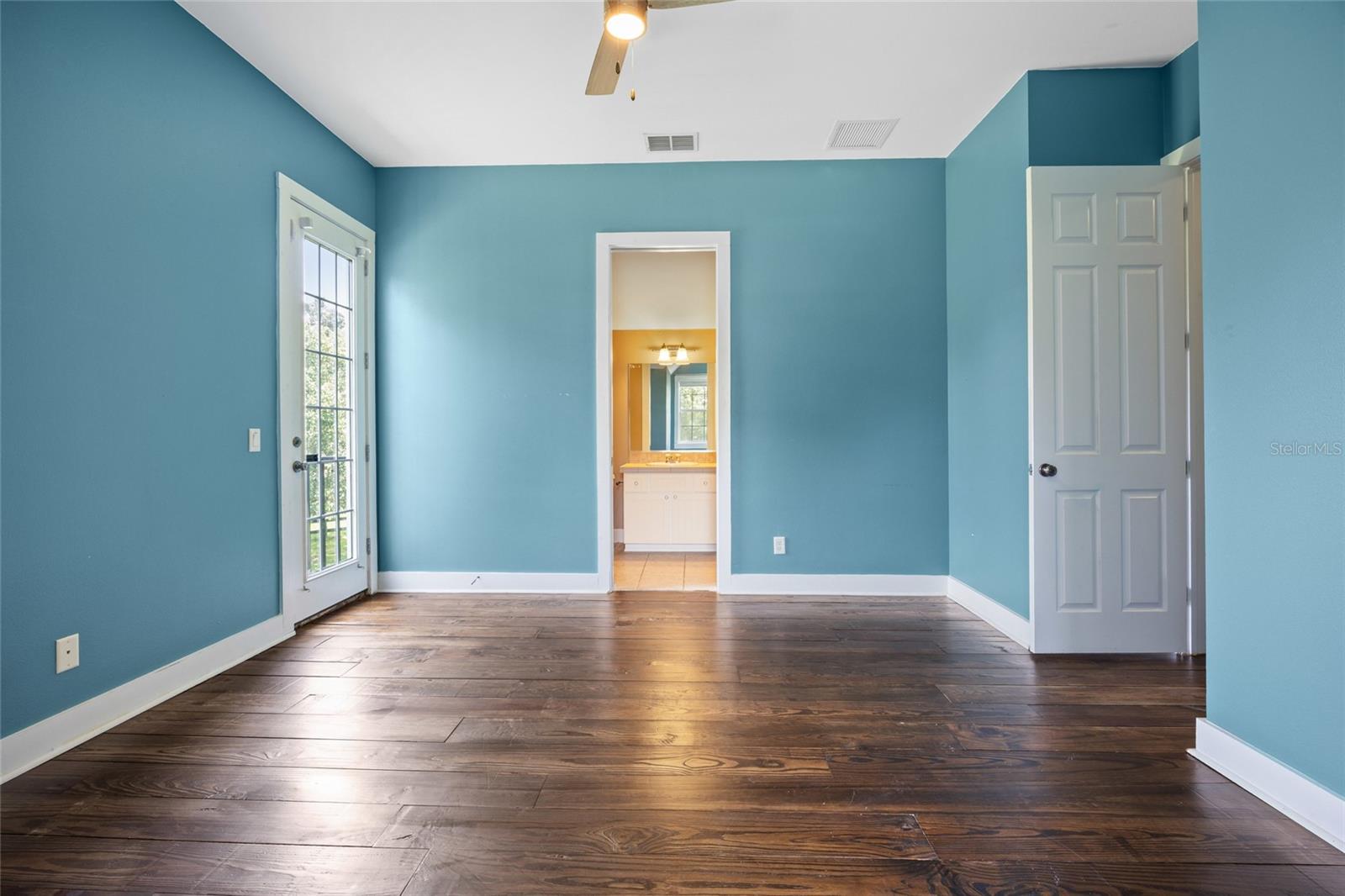 Image 30 of 52 For 25 69th Place