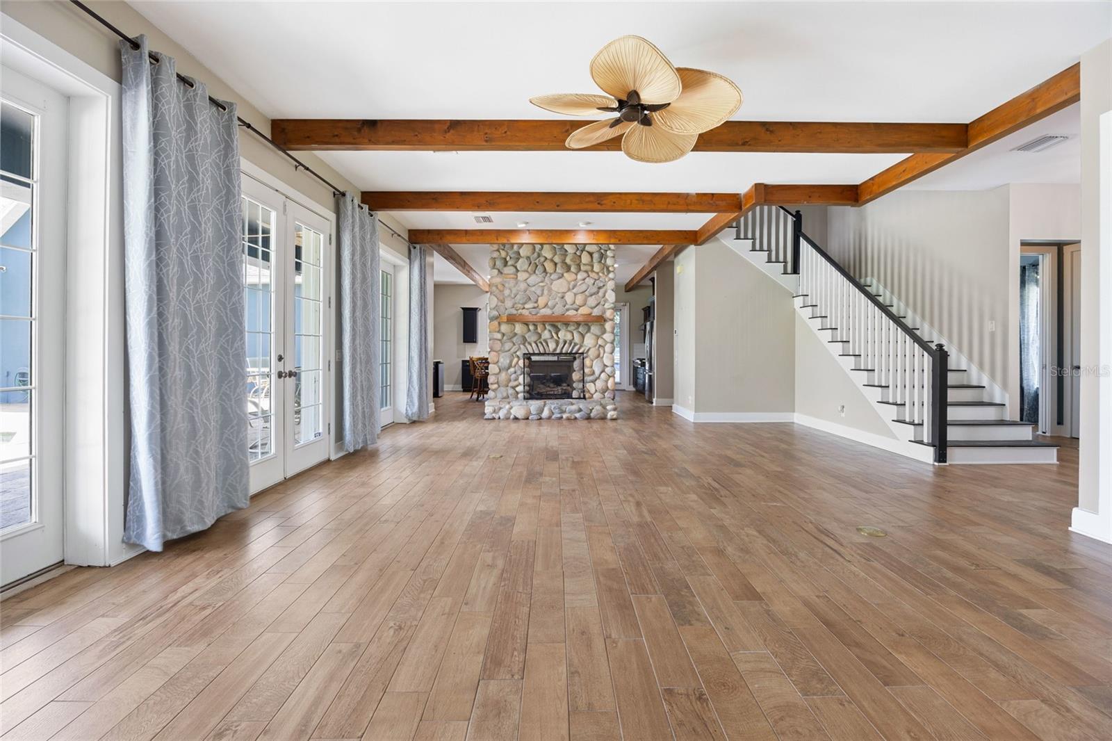 Image 7 of 52 For 25 69th Place