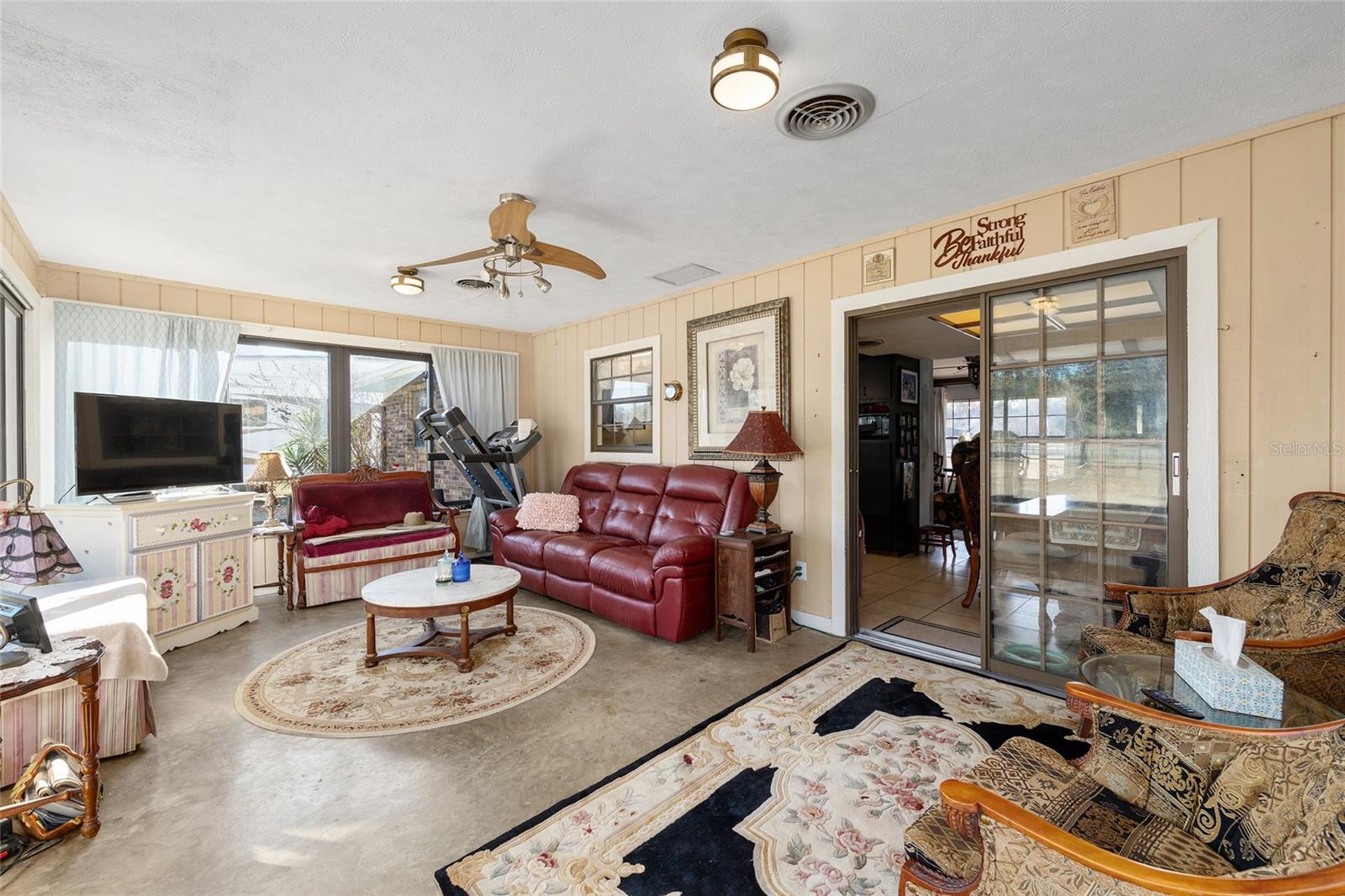 Image 28 of 62 For 825 165th Street