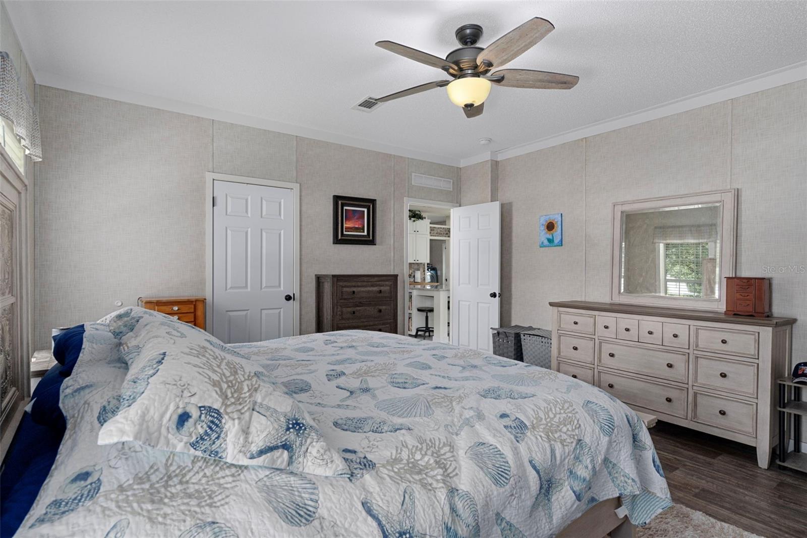 Image 15 of 35 For 6310 Orange Lane