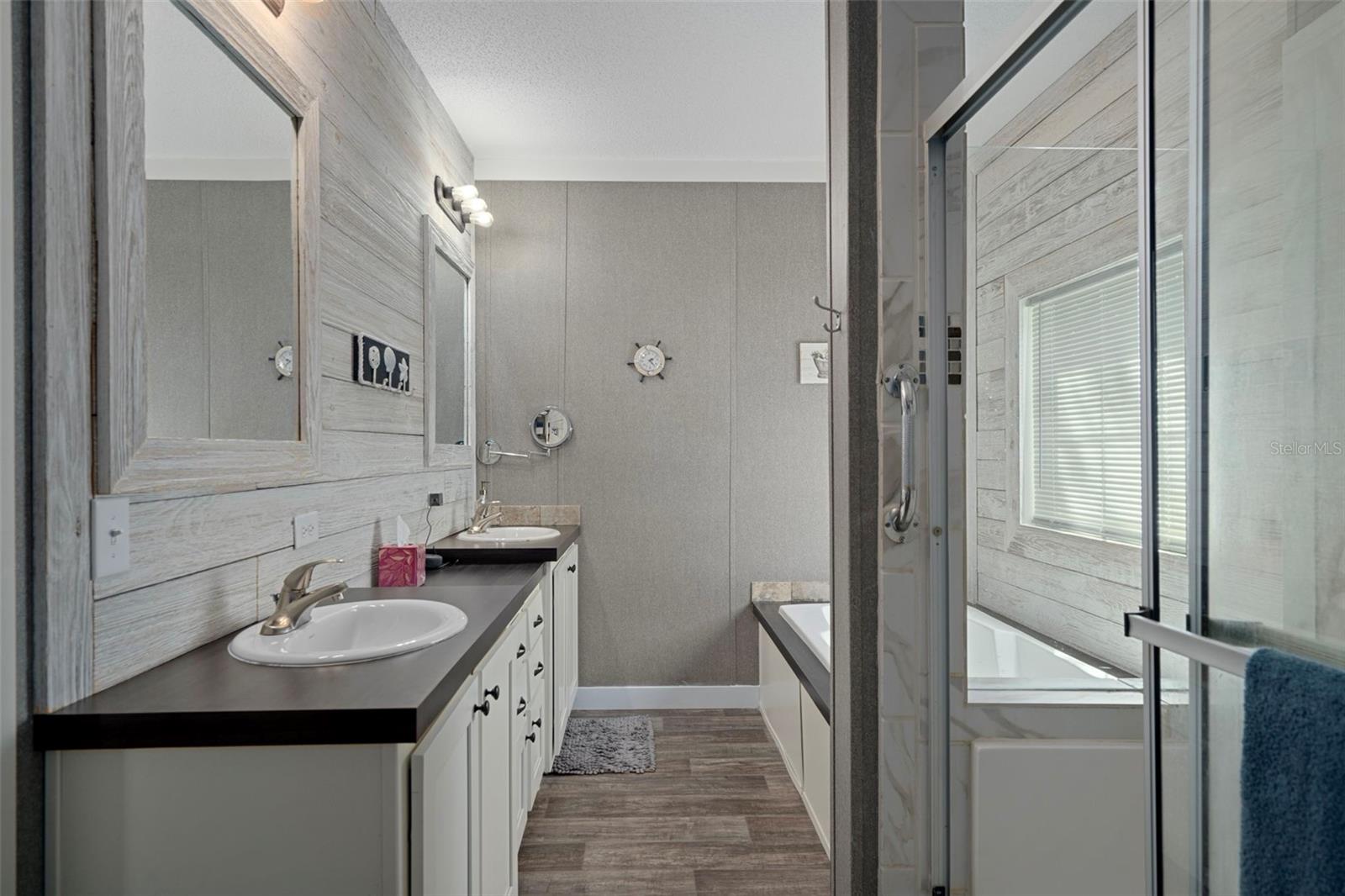 Image 18 of 35 For 6310 Orange Lane