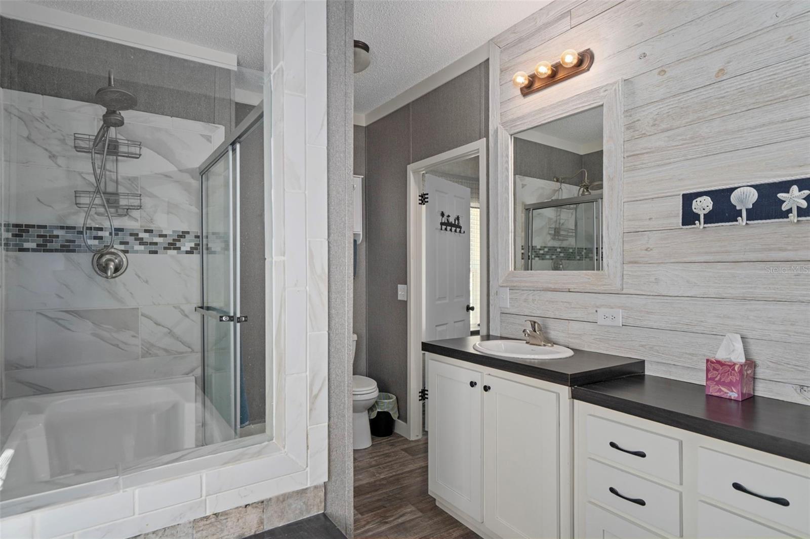 Image 20 of 35 For 6310 Orange Lane