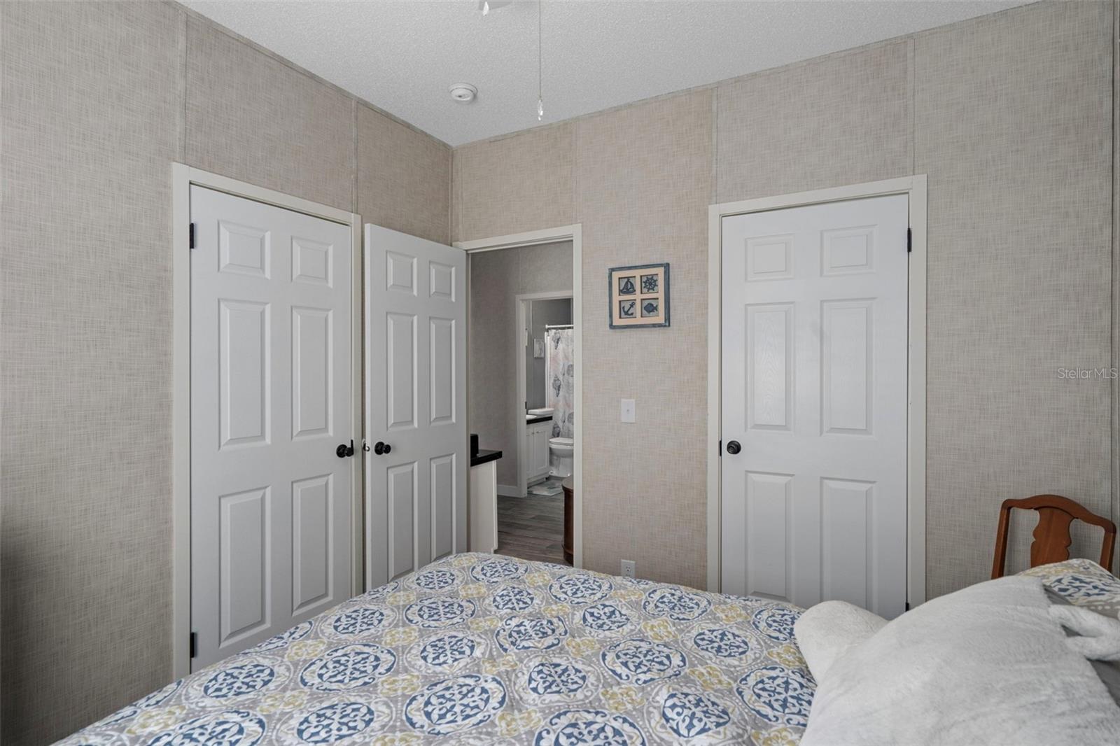 Image 22 of 35 For 6310 Orange Lane