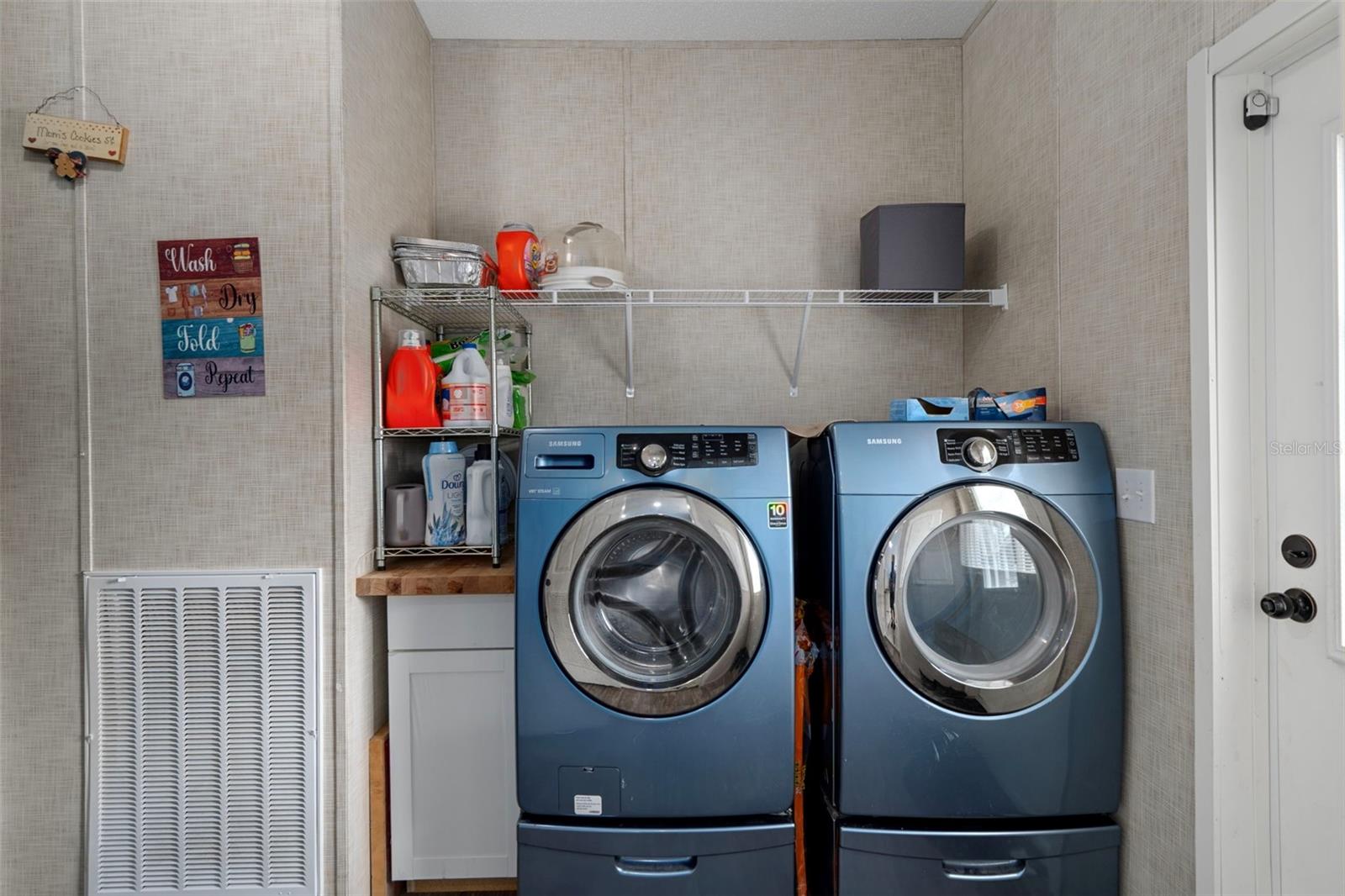 Image 32 of 35 For 6310 Orange Lane