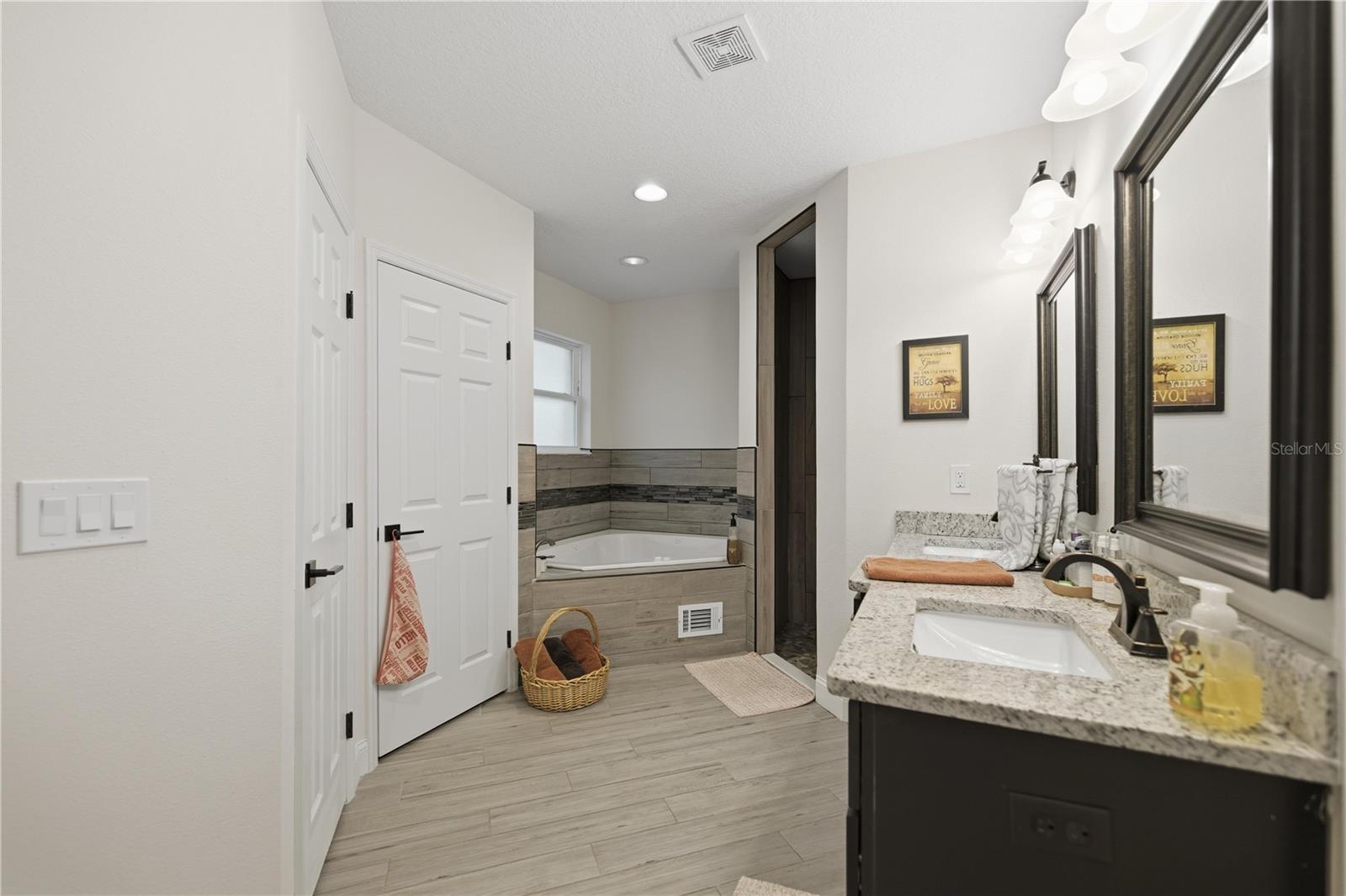 Image 18 of 31 For 3665 140th Place