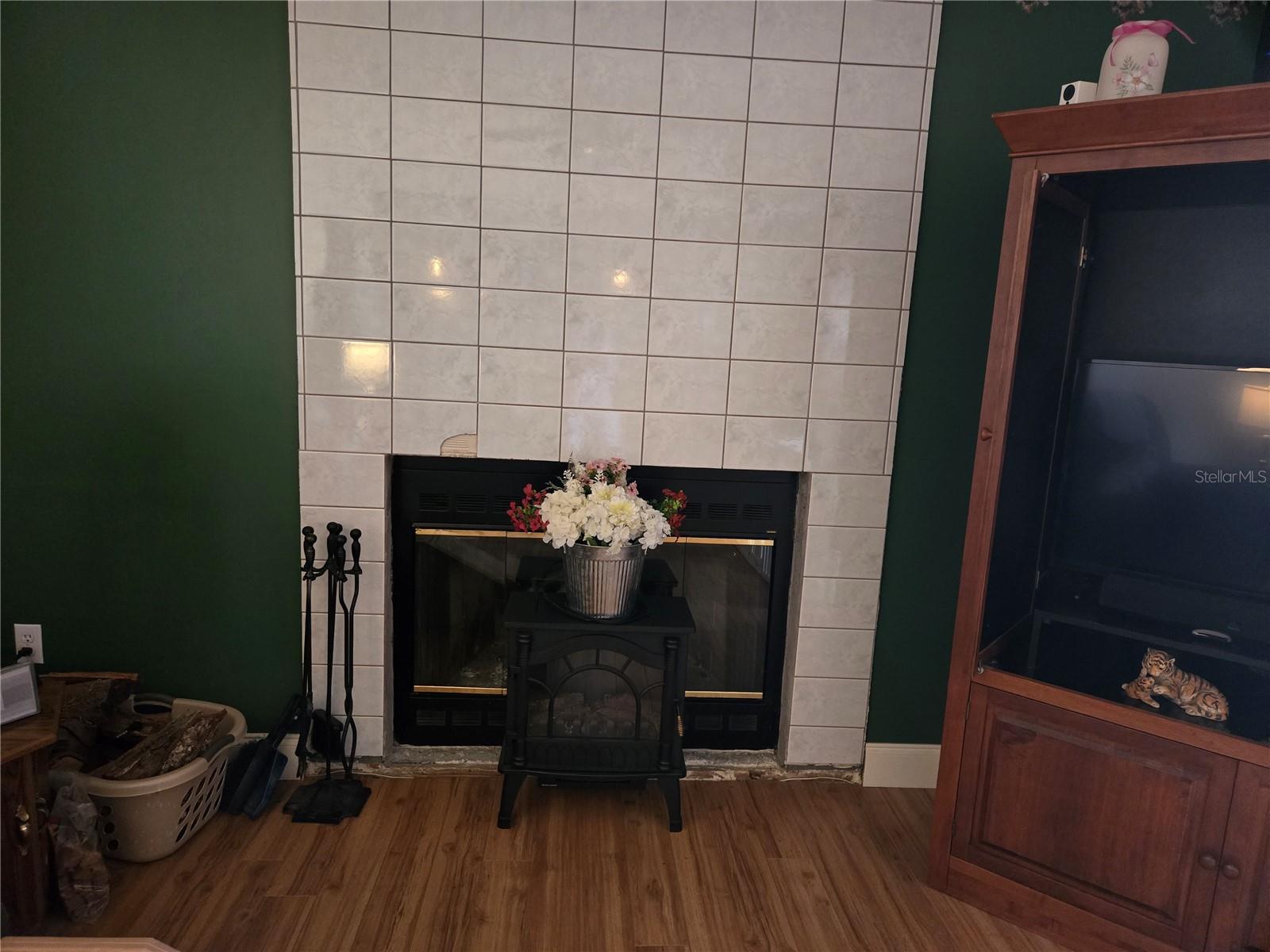 Image 13 of 22 For 2327 Cr 528  