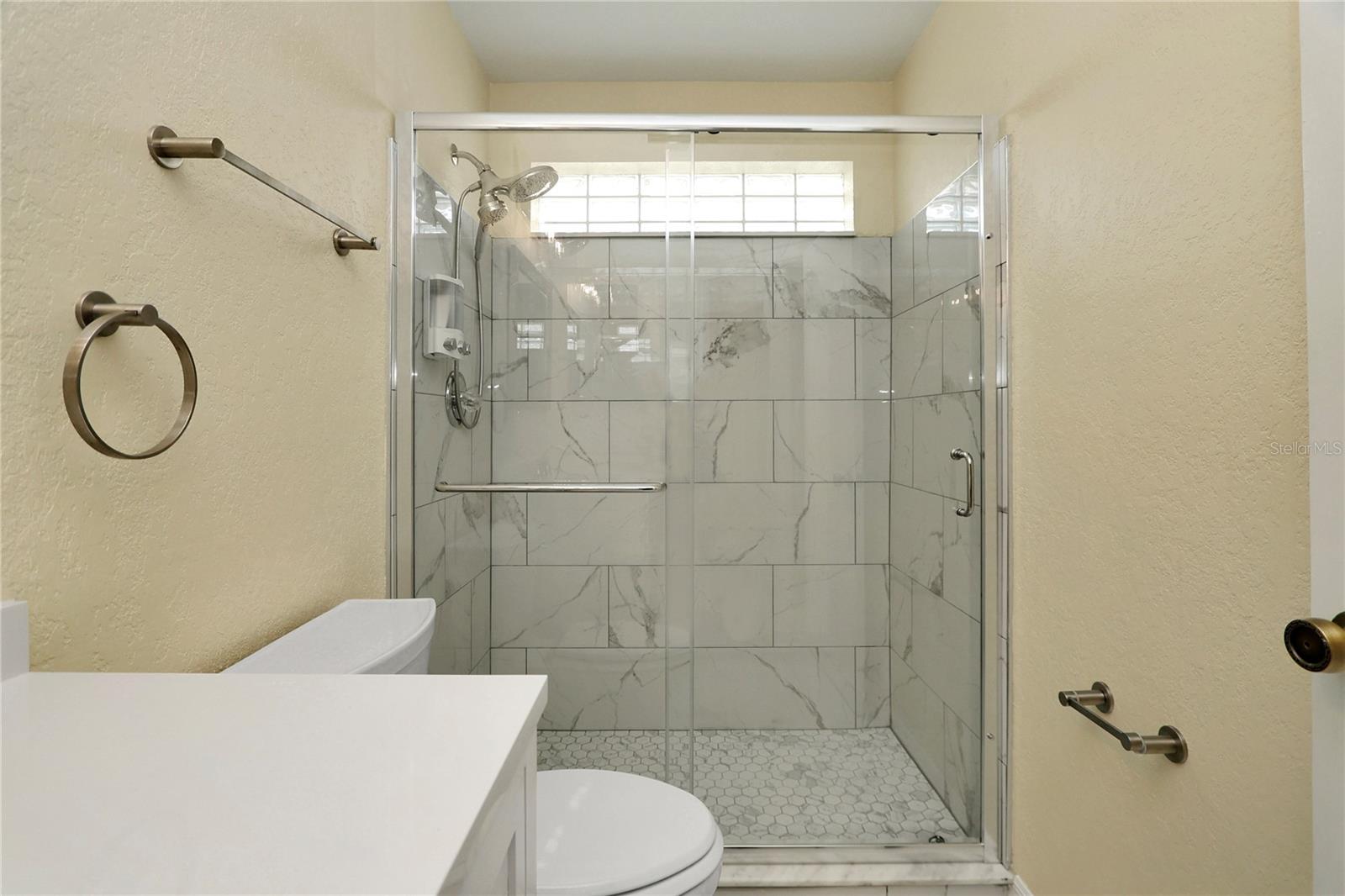 Image 19 of 36 For 7336 115th Place