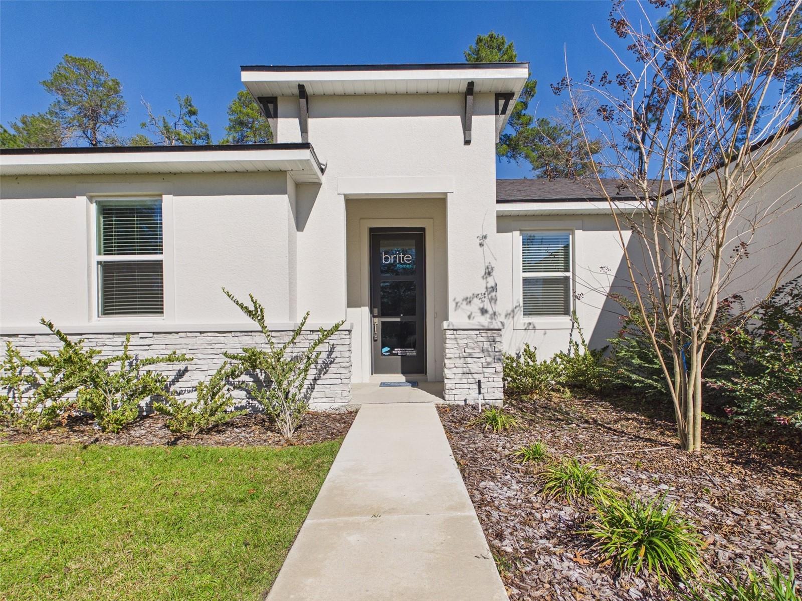 Image 2 of 35 For 8499 Inca Way