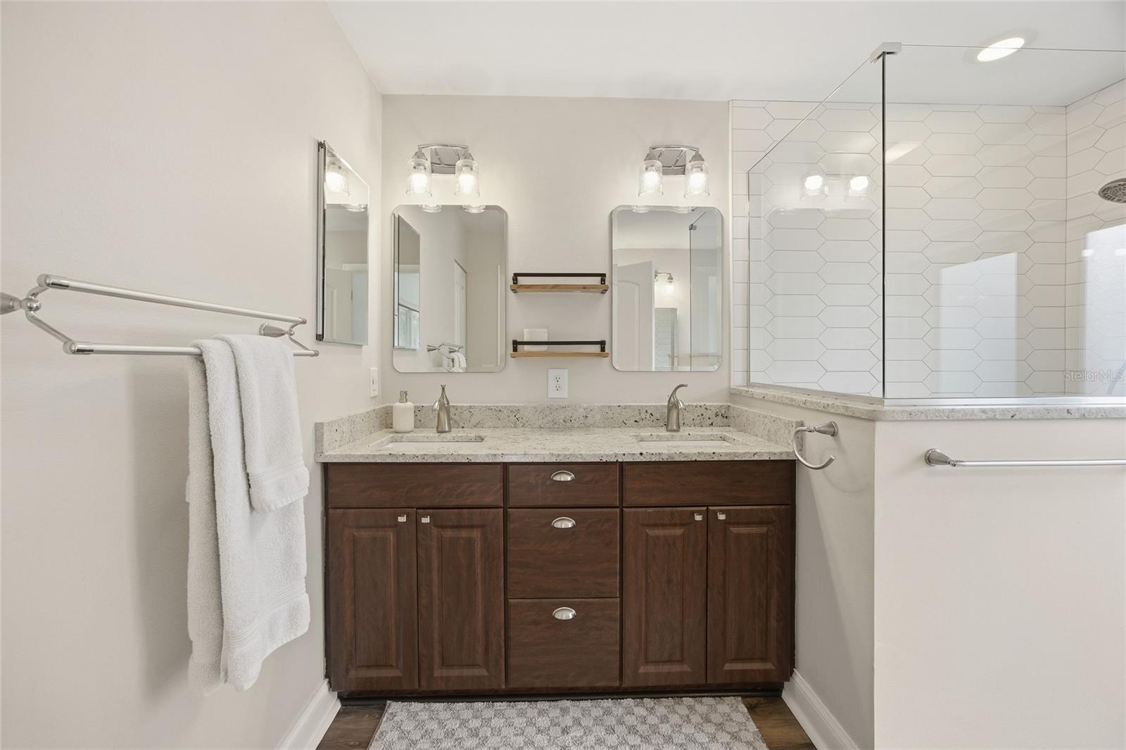 Image 21 of 37 For 8140 48th Lane