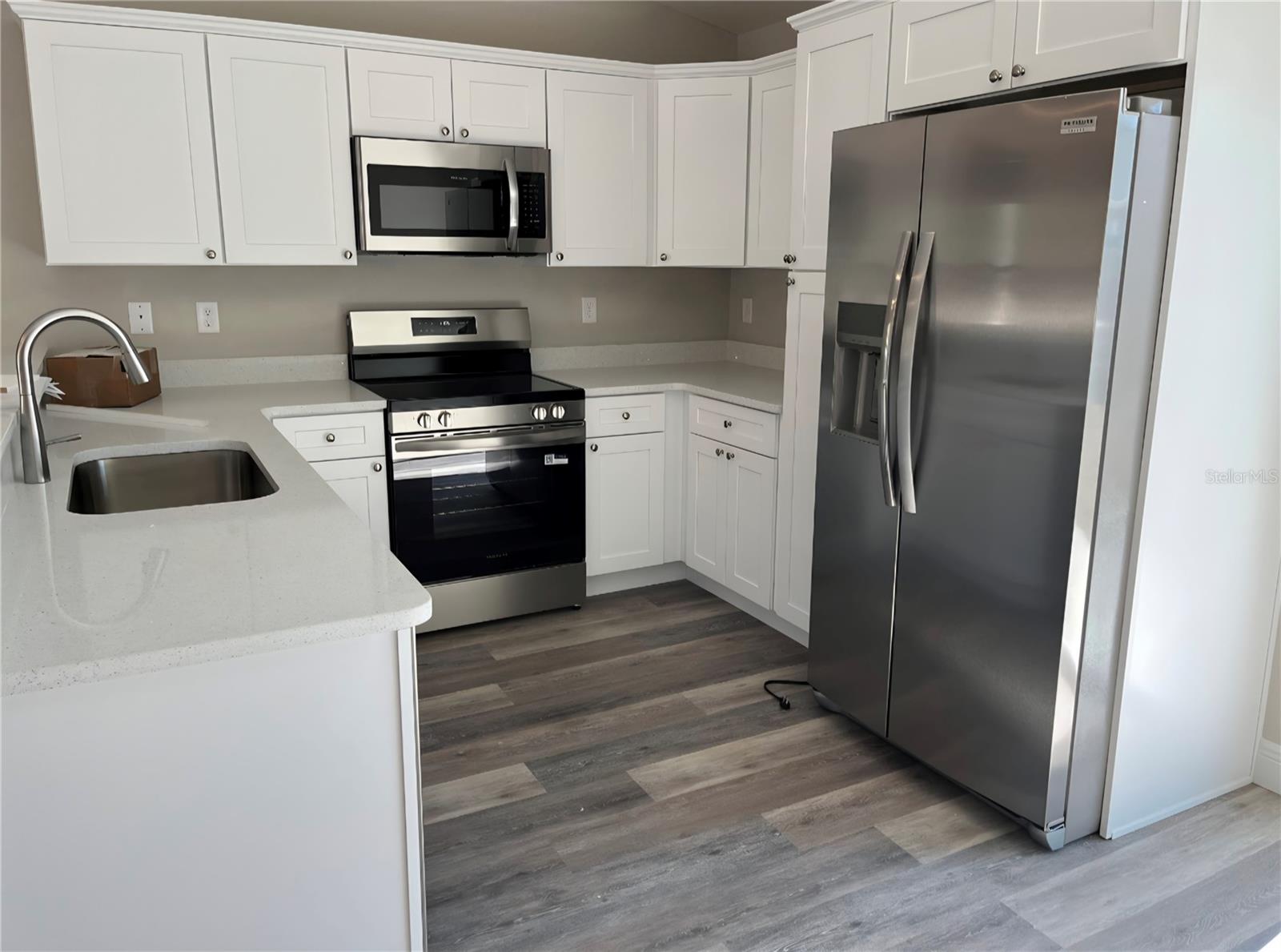 Image 3 of 10 For 10304 126th Lane