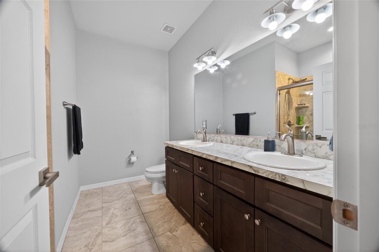 Image 19 of 29 For 3415 Anthony Road 303